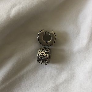 1 Pandora S Clip left